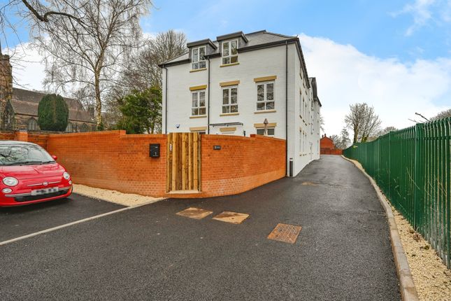 Thumbnail Flat for sale in Rotten Row, Lichfield