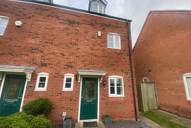 Thumbnail Semi-detached house to rent in Lawrence Way, Lichfield
