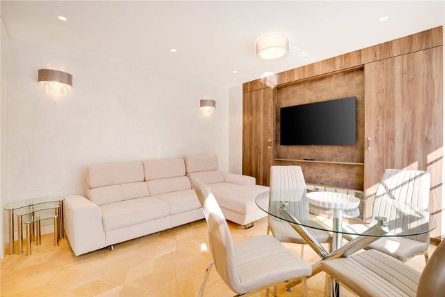 Thumbnail Flat to rent in Chelsea Cloisters, Sloane Avenue, London