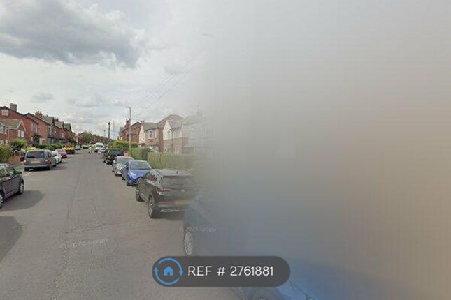 Cross Flatts Grove, Leeds photo 3