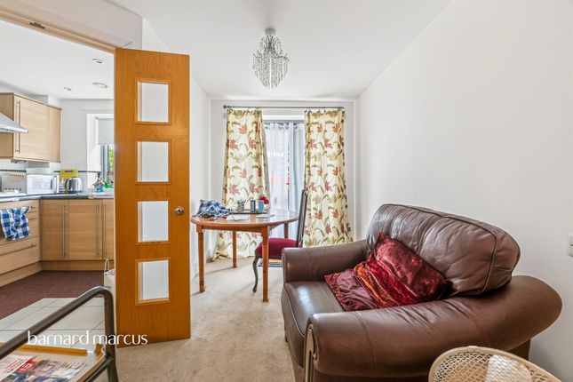Flat 55, Elles House, Shotfield, WALLINGTON photo 4
