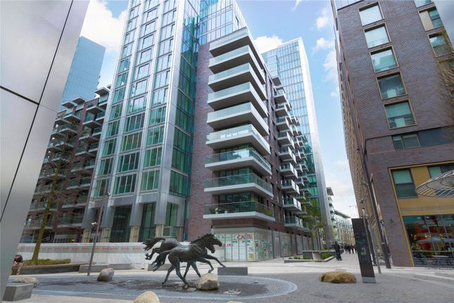 Flat to rent in Perilla House, 17 Stable Walk, London