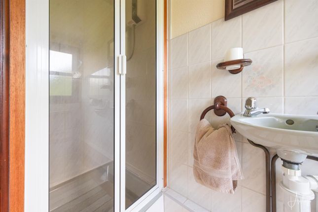Ensuite Shower Room