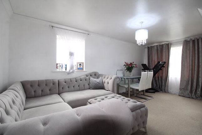 83, Orchid Close, Luton photo 2