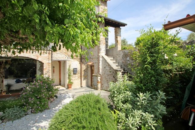 Semi-detached house for sale in Querceta-Seravezza, Lucca, Tuscany, Italy