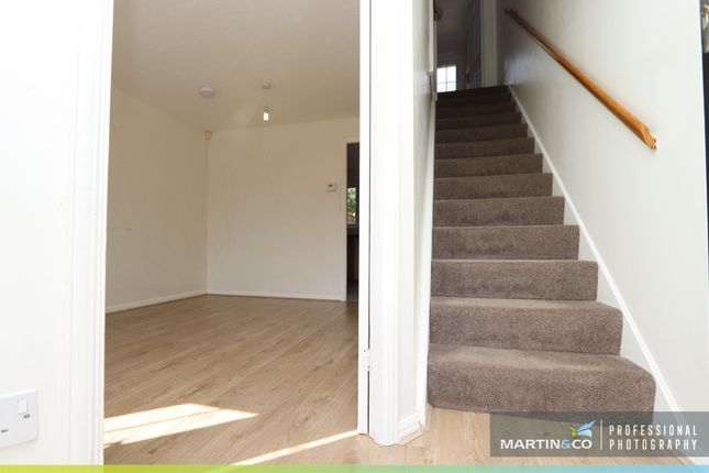 48, Kember Close, Cardiff, South Wales photo 3