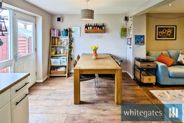196, Waggon Road, West Yorkshire photo 4