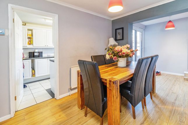 60, Grange Close, Bedfordshire photo 4
