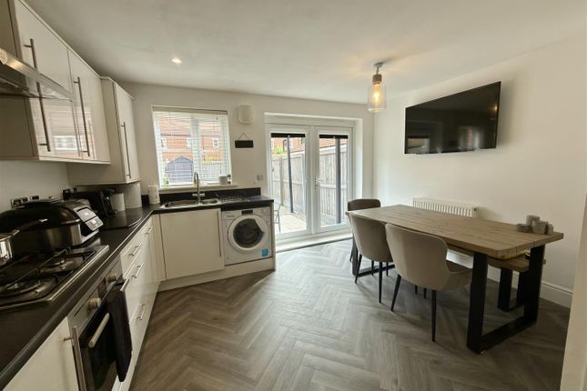 9, Greener Drive, Darlington photo 3