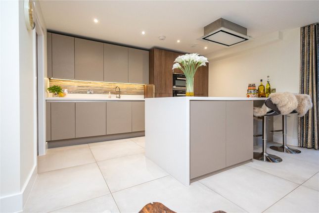 Flat 2, 78, Crosstrees, Poole photo 3