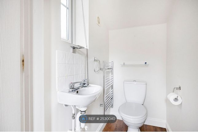 Toilet (1st Floor)