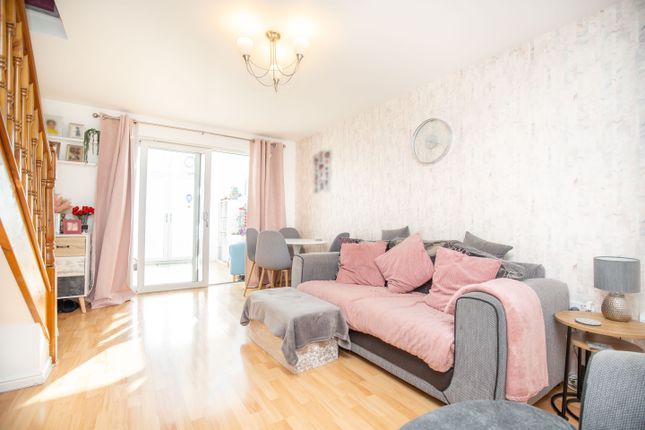 10, Ryders Hill Crescent, Warwickshire, CV10 9EW photo 3