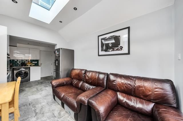 8, Crescent Road, Reading photo 2