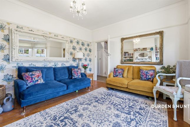 136 Herschell Road, Leigh-On-Sea photo 3