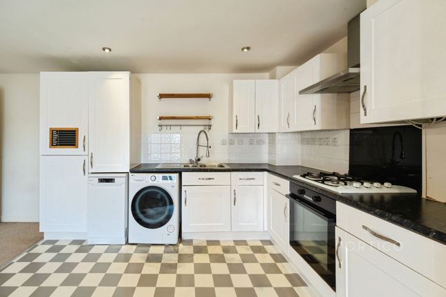 Flat 31 Hennessy Court, 127, Leyton Green Road, London photo 4