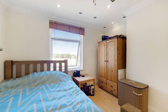 End terrace house to rent in Bourne Road, Bromley