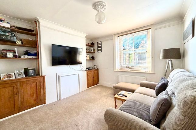 72, Curzon Street, Calne photo 4