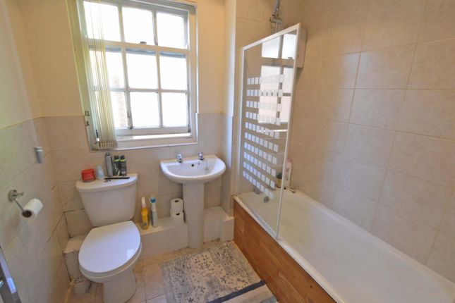 Flat for sale in Hillmorton Road, Rugby