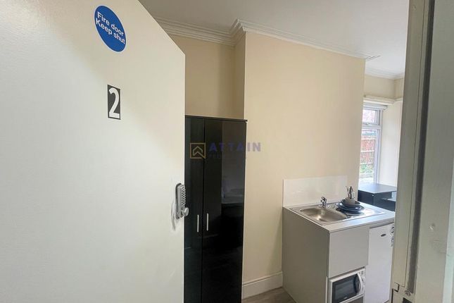 Room to rent in Room 2, Palmerston Street, Derby