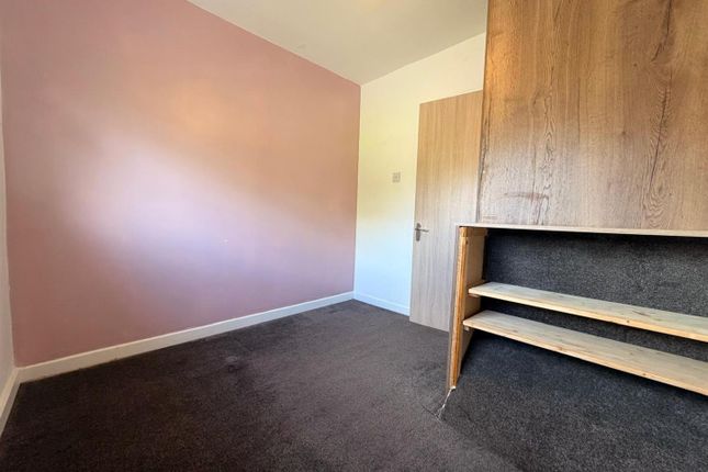 2, Coronation Avenue, Dukinfield photo 4