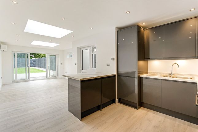 73, Anyards Road, Surrey photo 2