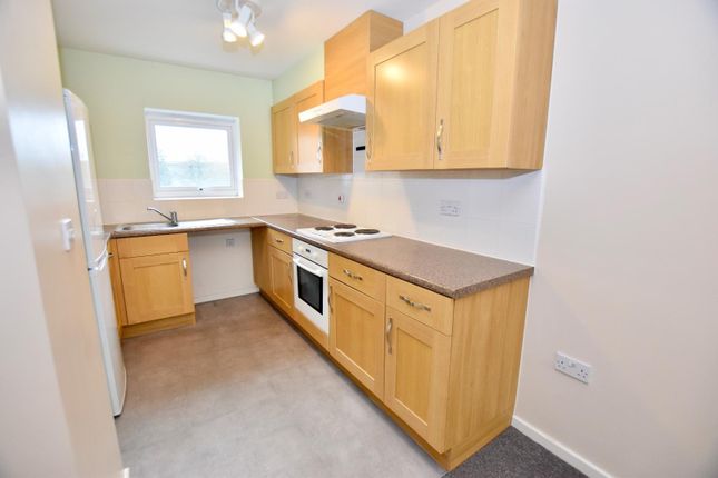 Flat for sale in Philmont Court, Bannerbrook Park, Coventry - No Chain