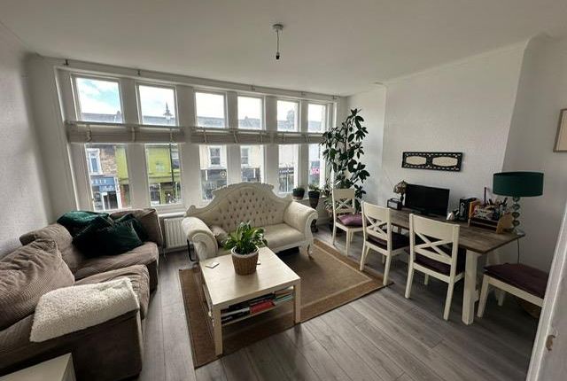 103a Broadway, Leigh-On-Sea photo 4