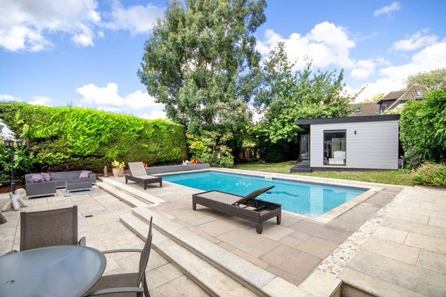 58 The Chase, Seven Arches Road, Brentwood photo 2