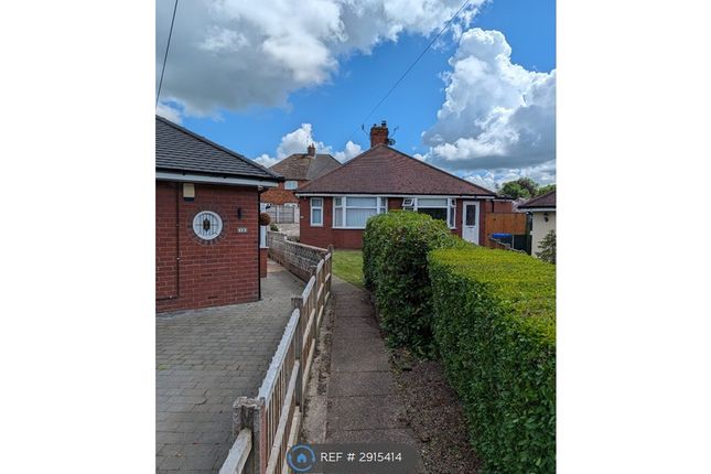 2-bed house on Parkhead Crescent, Stoke-On-Trent, £850/mo