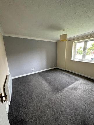 7, Garden Close, Andover photo 5