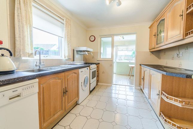 8, Liscum Way, Barry photo 4