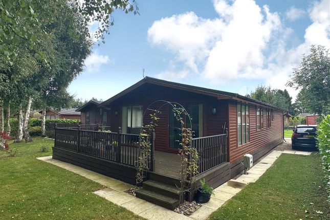 Thumbnail Mobile/park home for sale in Sheriff Hutton Road, Strensall, York
