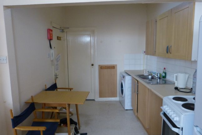 2a North End Road, London photo 2