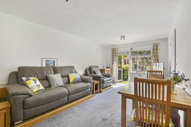 Property for sale in Queens Walk, London