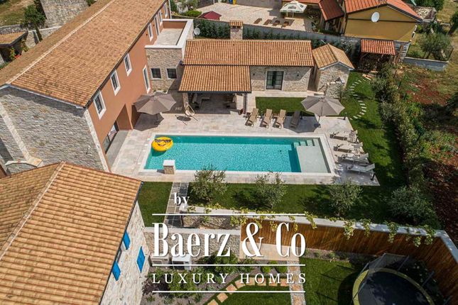 Villa for sale in Kanfanar, Croatia