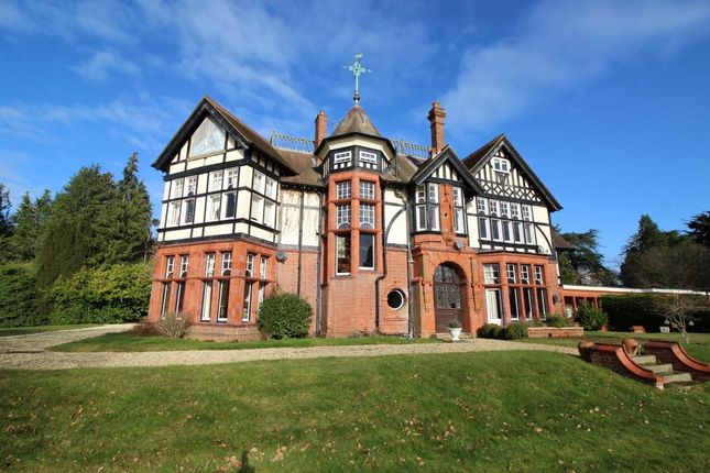 1 bed flat for sale in Bucklebury Place, Upper Woolhampton, Reading RG7