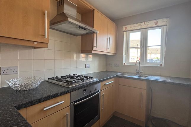 38, Horsham Road, Swindon photo 2