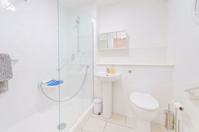 Flat for sale in The Herons, Hornchurch