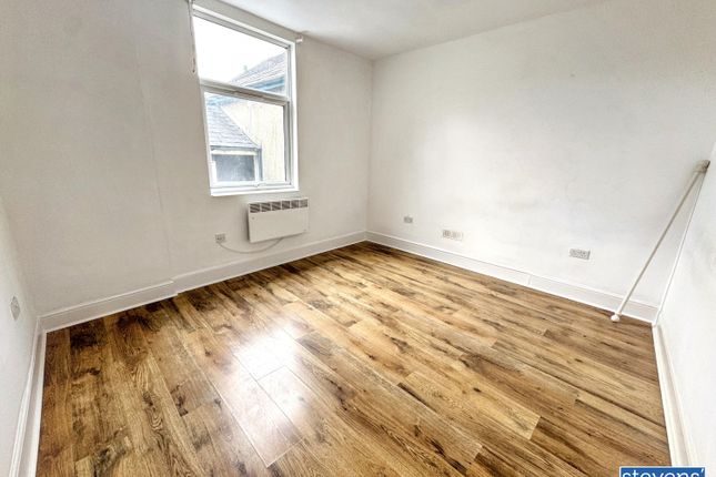 Flat 9, 6-8, St James Court, Okehampton photo 3