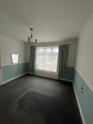 Glebe Road, Rainham photo 4