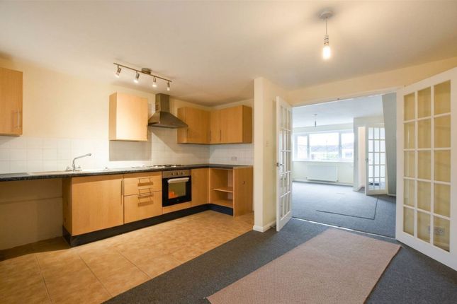 18 The Willows, Wellingborough photo 4