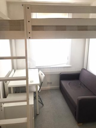 Thumbnail Shared accommodation to rent in Upper Court Road, Epsom, Surrey