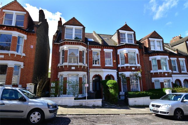 Flat to rent in Kestrel Avenue, London