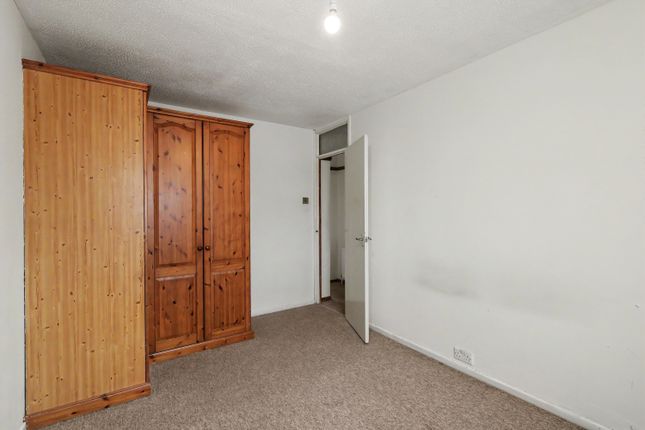 147, Slepe Crescent, Poole photo 5