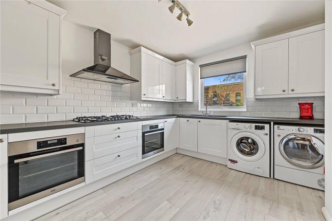 Flat B, 37, Kilburn Lane, London photo 2