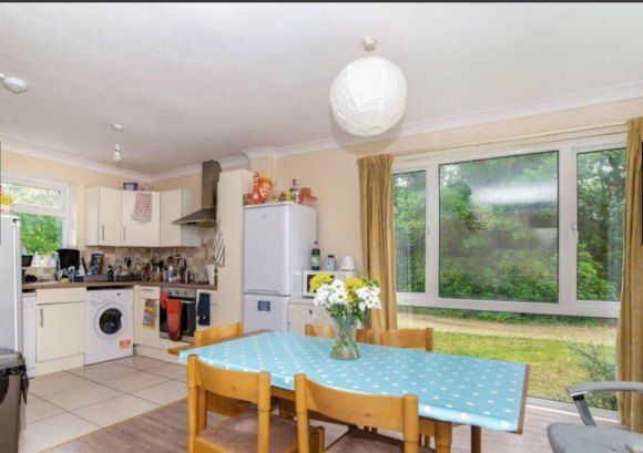 72, Glen Eyre Road, Southampton photo 2