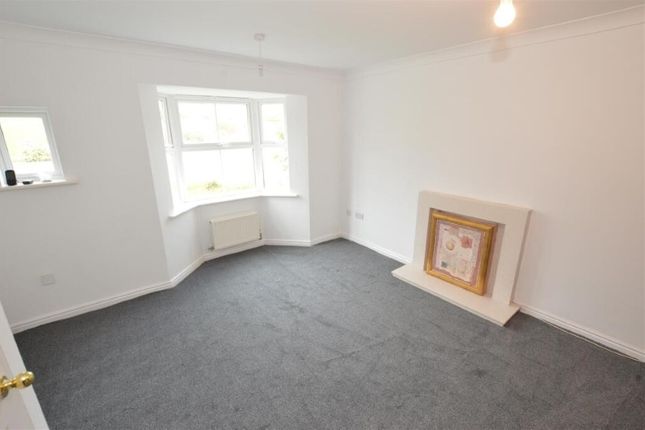 93 Dale Grove, Leyburn DL8 5GA photo 3
