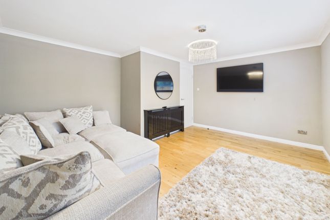 20 Tarbert Court, Hamilton photo 3
