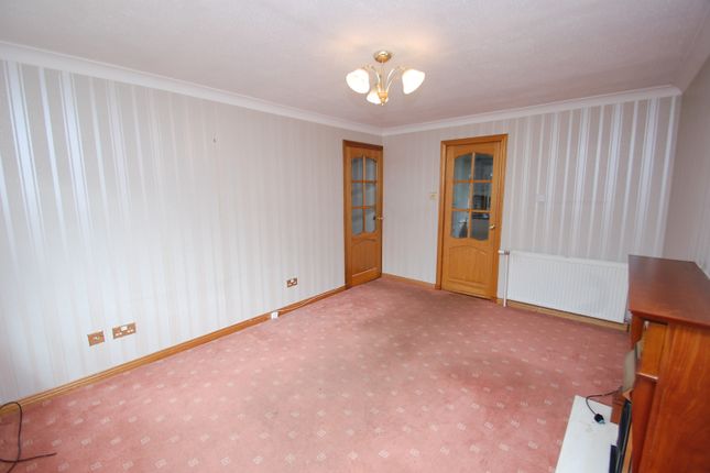1/3 20 Cairnhill Drive, Glasgow, City of Glasgow photo 4