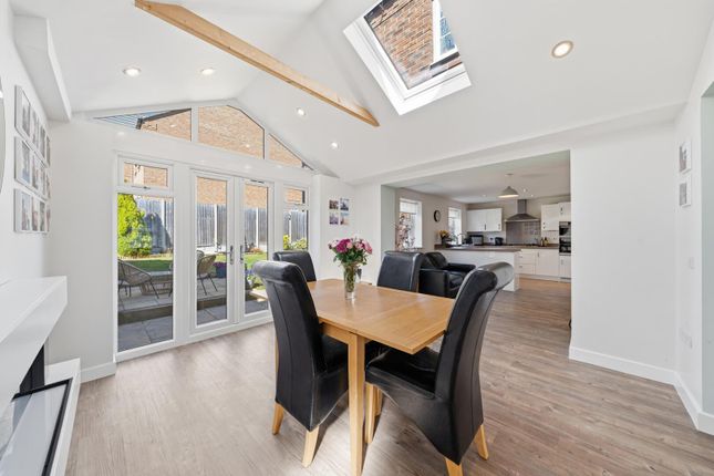 25, Acacia Way, Nottingham photo 4